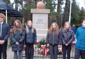 Uroczyste obchody Narodowego Święta Niepodległości na Przełęczy Rydza-Śmigłego w Chyszówkach