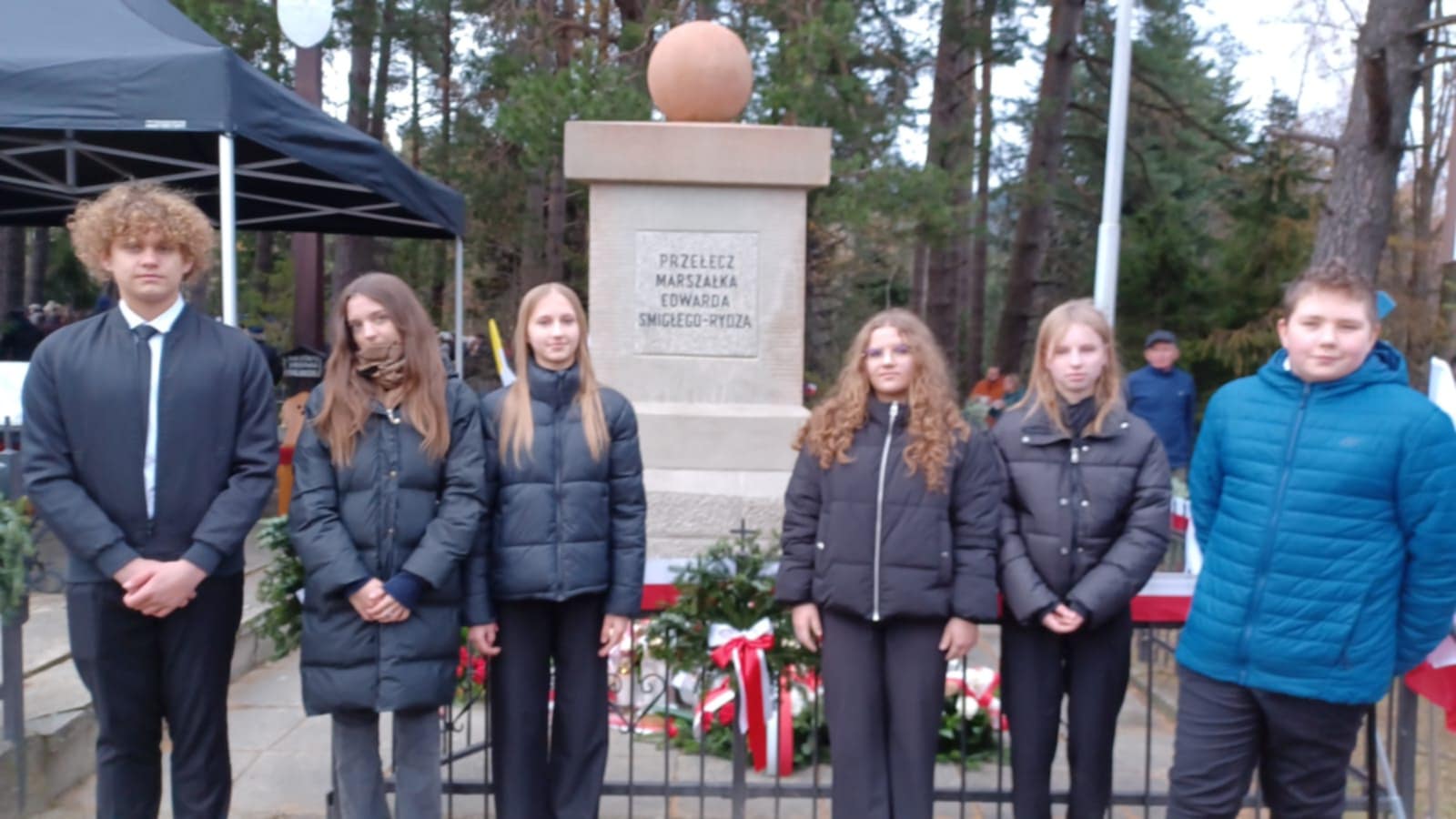 Uroczyste obchody Narodowego Święta Niepodległości na Przełęczy Rydza-Śmigłego w Chyszówkach