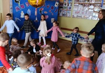 Zabawa andrzejkowa w oddziale przedszkolnym i klasach I-II 1