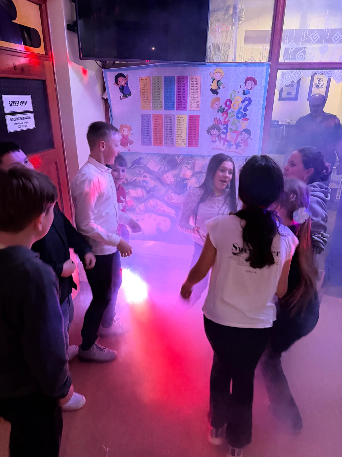 Dyskoteka karnawałowa klas V-VIII