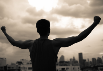 Kiedyś Twoje dziecko rozwinie skrzydła – od Ciebie w dużej mierze zależy, czy odważy się wznieść w powietrze.